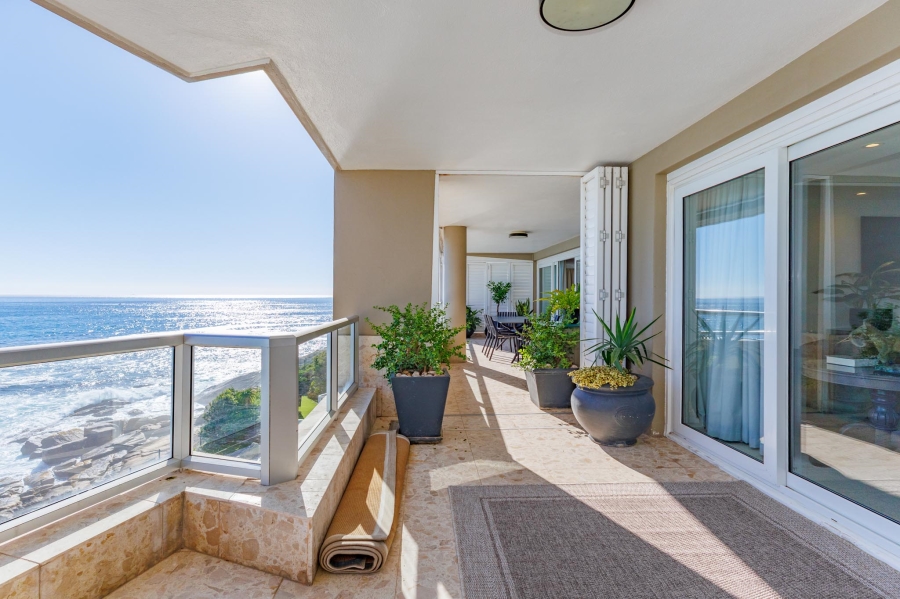 To Let 3 Bedroom Property for Rent in Clifton Western Cape